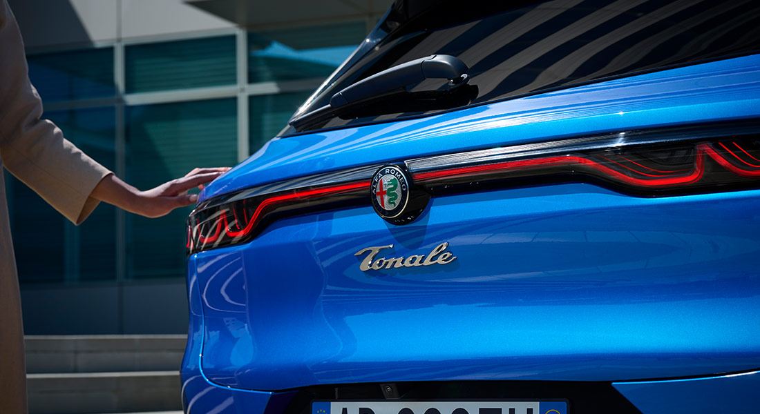 Rear badges and lights of a Tonale