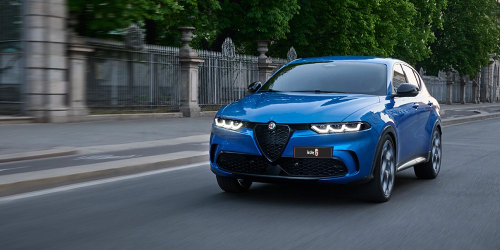 Front view photo of a blue Alfa Romeo Tonale